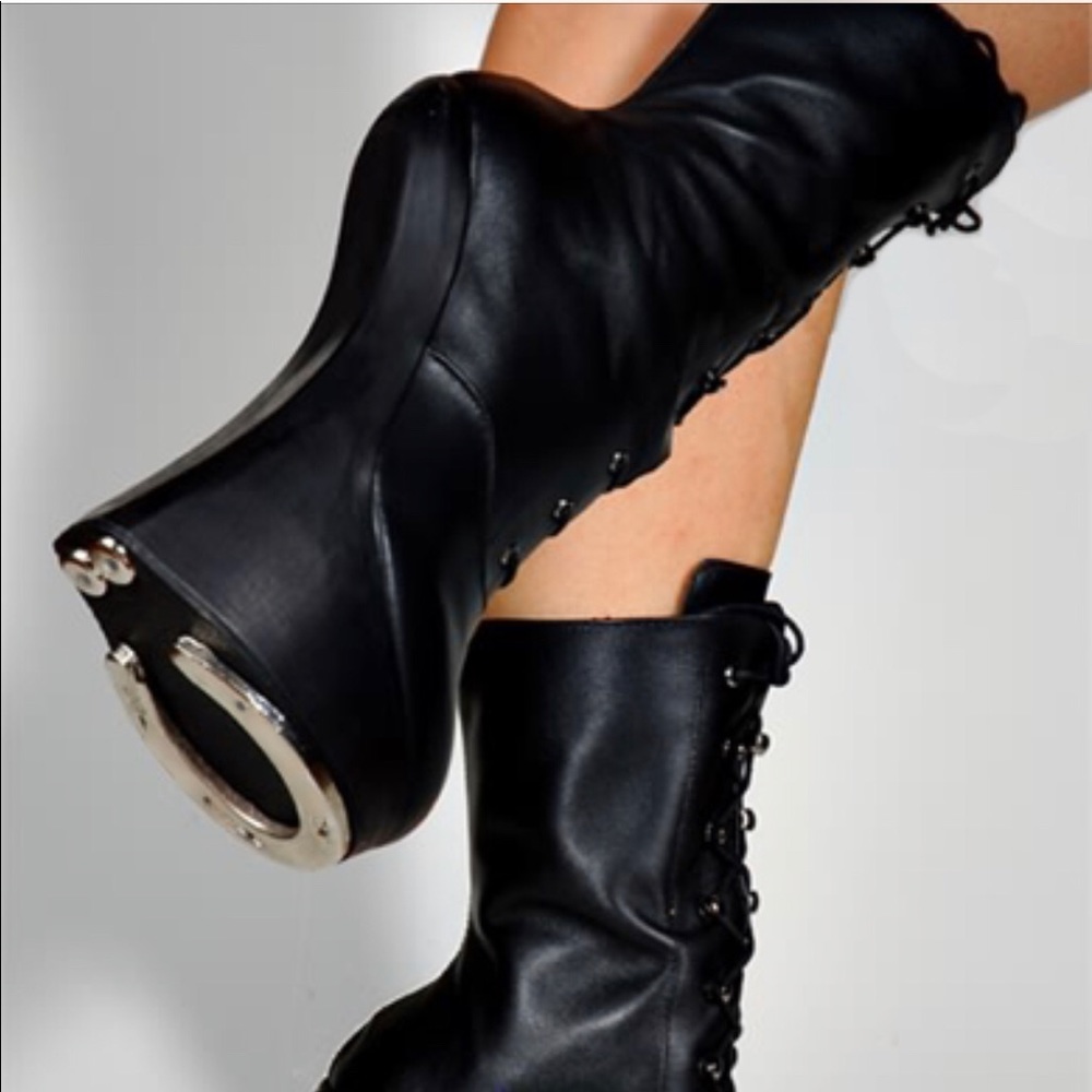 Italian Pony shoes size 38